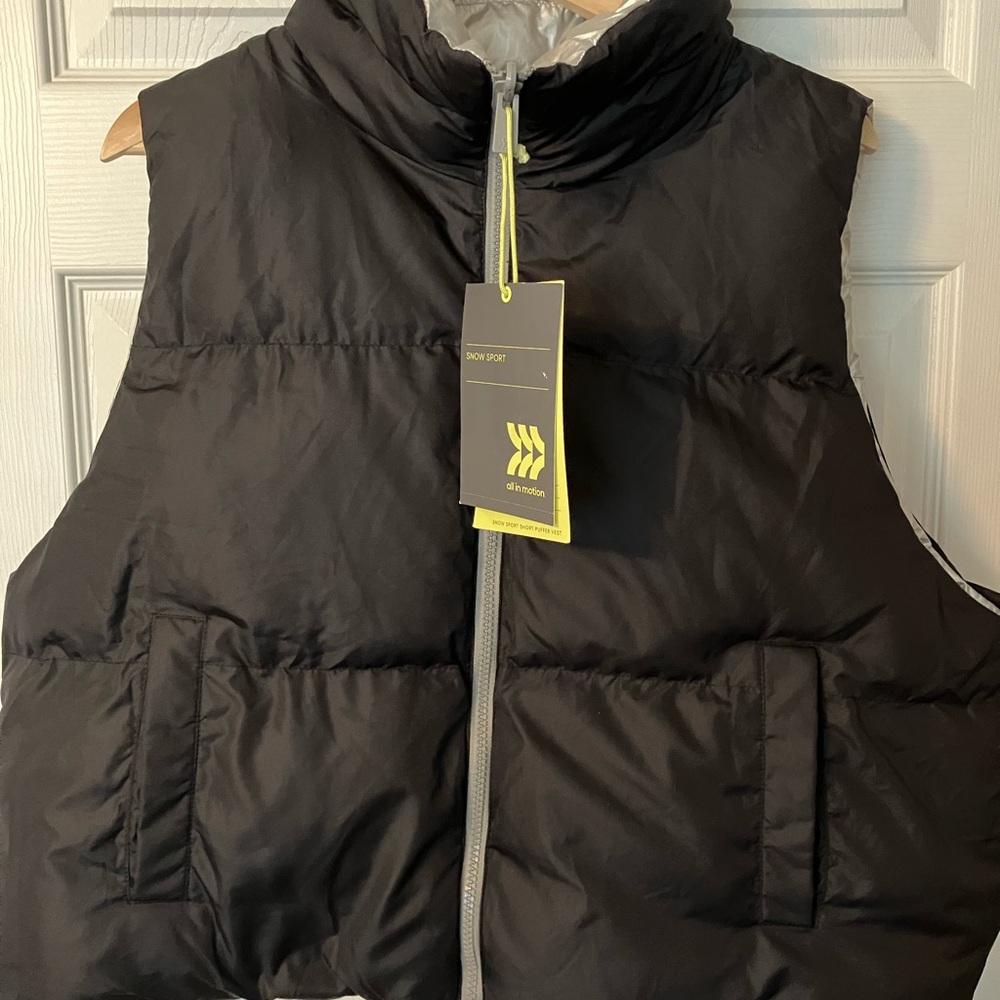 NWT all in motion Women’s vest sz XL reversible